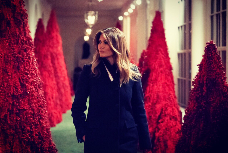 Illustration for article titled No Blood Trees Allowed in the Official White House Christmas Portrait